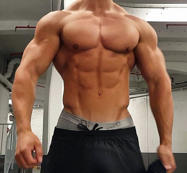 big-muscle-mass-body-dbol